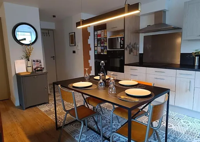 L'escapade Manosquine - Parking Inclus Apartment *