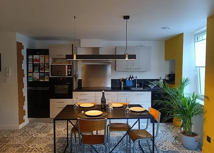 L'escapade Manosquine - Parking Inclus Apartment